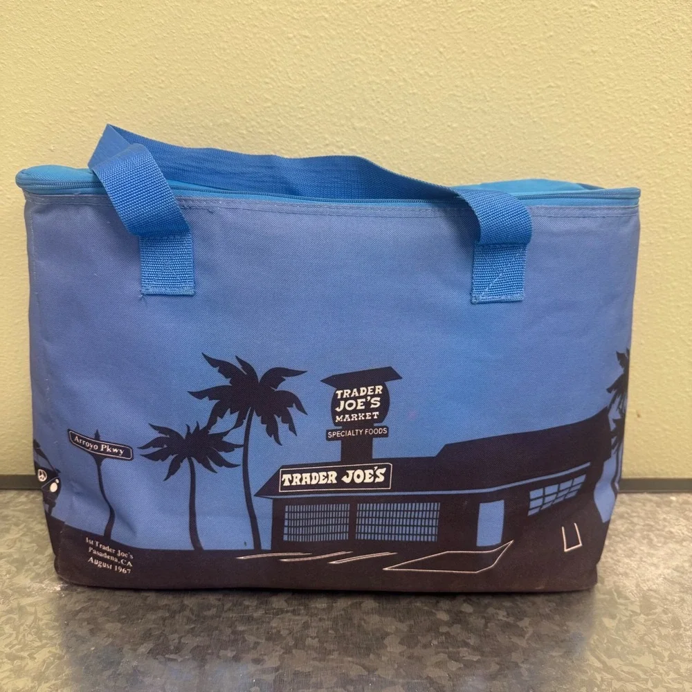Trader‎ Joe's Insulated Tote Bag Unisex Large Blue Excellent Pasadena California